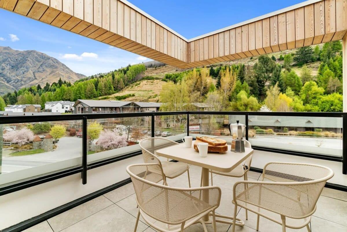 The Terrace At La Residence Du Parc Κουίνσταουν Εξωτερικό φωτογραφία